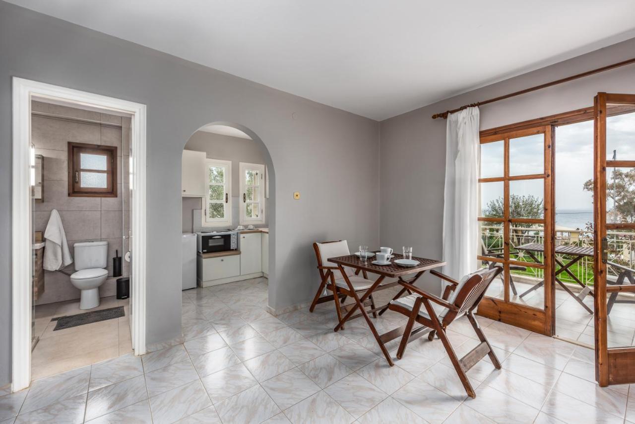 Albouro Seafront Apartments Katelios Extérieur photo