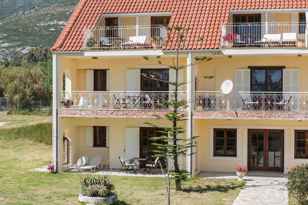 Albouro Seafront Apartments Katelios Extérieur photo